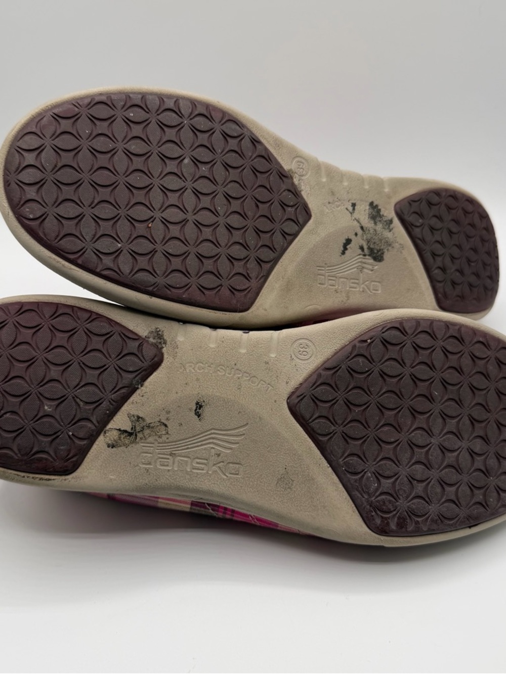 Dansko Plaid Canvas Sneakers Womens 39 8.5 Pink Burgundy Comfort Lace Up - Picture 6 of 9